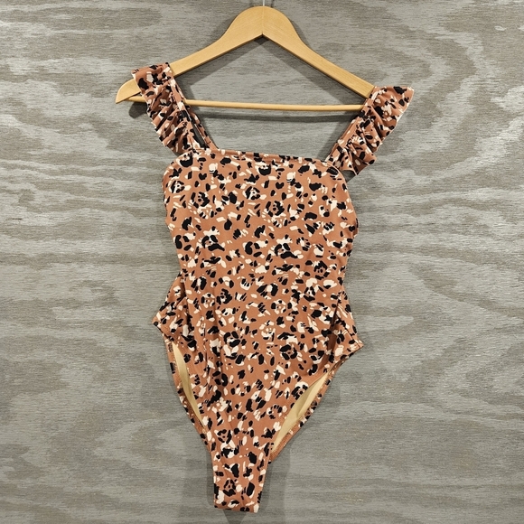 Old Navy SZ S Animal Print One Piece Square Neck Ruffled Straps Swim Suit NWT - Picture 2 of 10